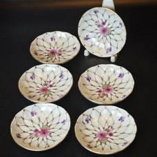 Six sockets for a tea set 