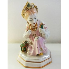 Porcelain figurine 