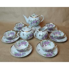 Luxury condition, all items from 1967, except for the spout and teapot.