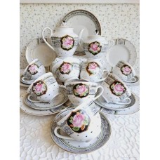 There is no jam pot in my set.