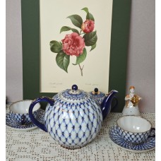 LFZ glass vase, Dulevo enamel box, Gzhel plate, LZFI figurine.