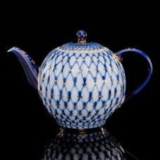 This elegant Gold Cobalt Net porcelain teapot with a magnificent original design will complement any meal - whether it is an ordinary tea party with f