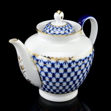 This elegant 22 K Gold Cobalt Net porcelain teapot with a magnificent original design will complement any meal - whether it is an ordinary tea party w